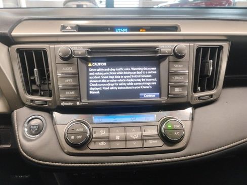 Used 2014 Toyota RAV4 Limited image 30