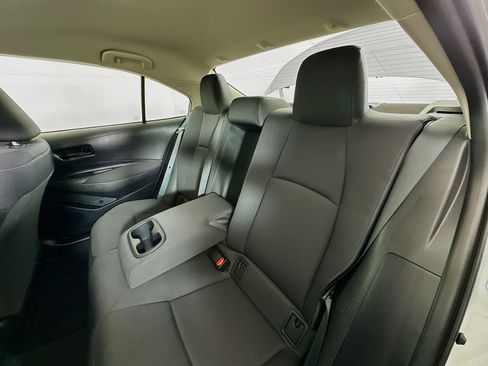 Used 2025 Toyota Corolla LE image 26