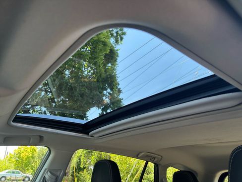 Used 2014 Toyota RAV4 XLE AWD/4WD image 7