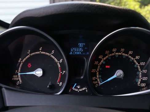 Used 2014 Ford Fiesta SE w/ Exterior Protection Package FWD image 23