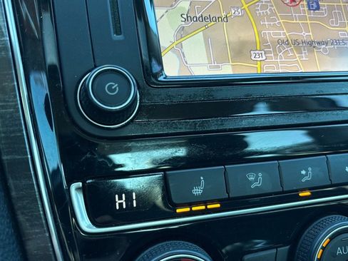 Used 2017 Volkswagen Passat 1.8T SEL Premium image 21