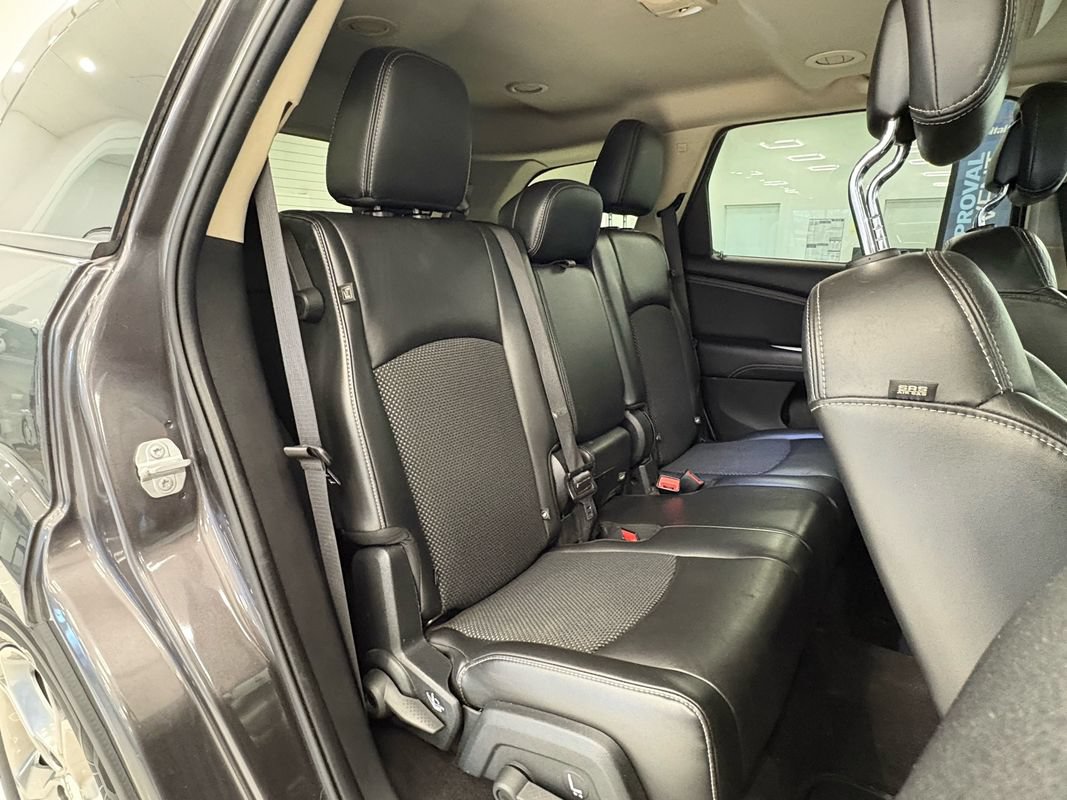 Used 2017 Dodge Journey Crossroad FWD image 24