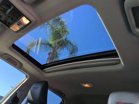 Used 2019 Toyota 4Runner TRD Off-Road Premium image 28