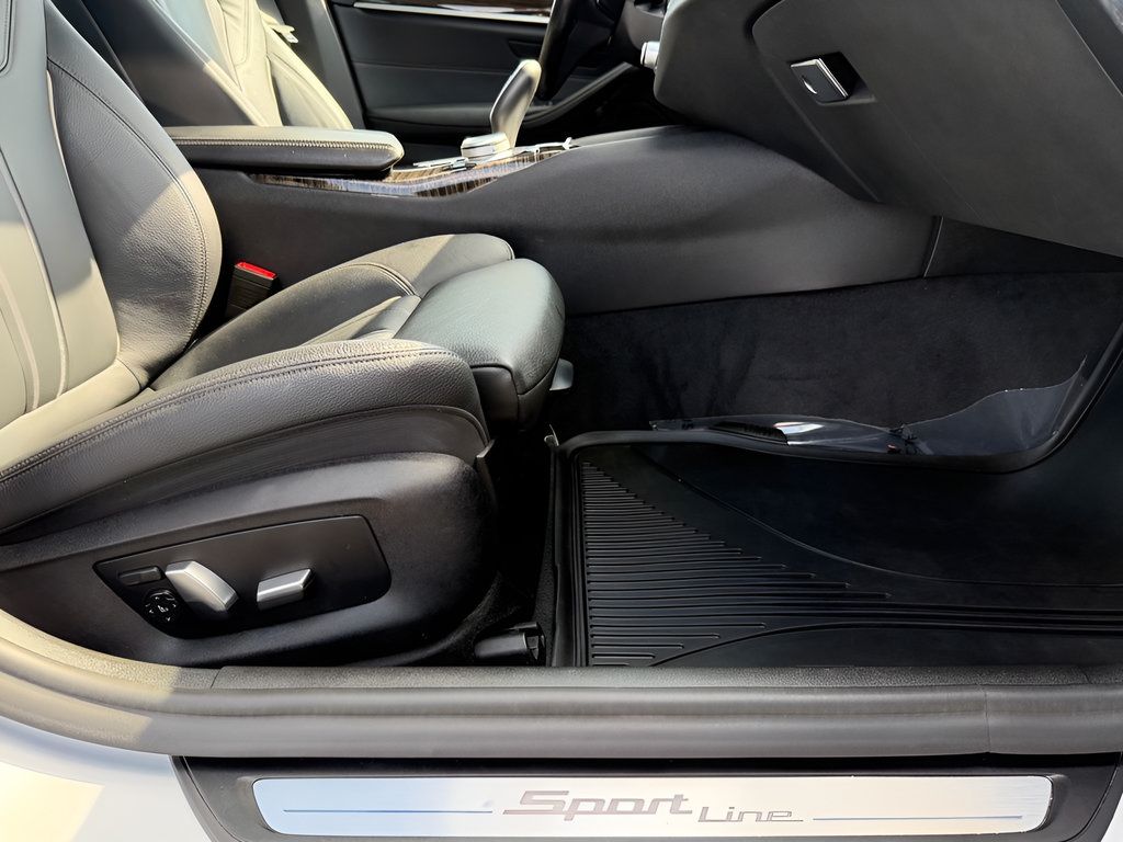 Used 2019 BMW 530i xDrive w/ Convenience Package AWD/4WD image 32