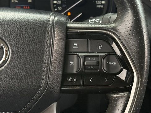 Used 2022 Toyota Tundra SR5 w/ SR5 Convenience Package image 18