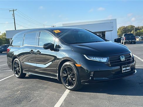 Used 2023 Honda Odyssey Sport image 10