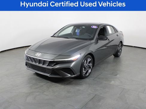 Certified 2025 Hyundai Elantra Sport FWD image 2