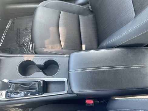 Used 2025 Nissan Altima 2.5 SV image 19