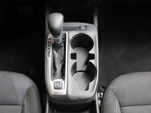 Used 2024 Chevrolet Trax LS w/ LS Convenience Package FWD image 17