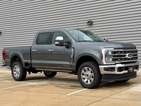 New 2026 Ford F250 Lariat w/ Black Appearance Package AWD/4WD image 1