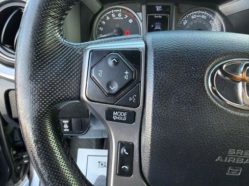 Used 2022 Toyota Tacoma Limited image 42