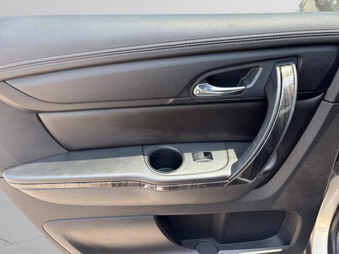 Used 2017 GMC Acadia Limited SLT FWD image 19