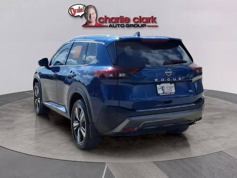 Certified 2023 Nissan Rogue SL w/ SL Premium Package FWD image 3