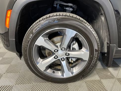 Used 2026 Jeep Grand Cherokee Limited AWD/4WD image 10