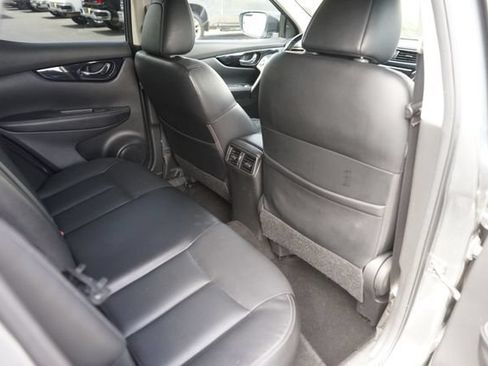 Used 2018 Nissan Rogue Sport SL w/ SL Premium Package FWD image 15