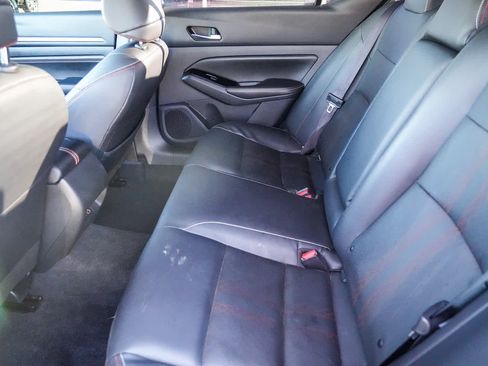 Used 2023 Nissan Altima 2.5 SR w/ SR Premium Package FWD image 16