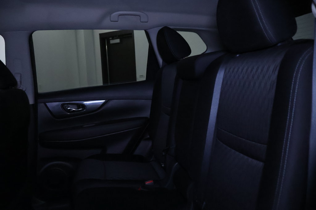 Used 2019 Nissan Rogue SV AWD/4WD image 15