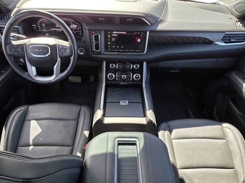 Used 2024 GMC Yukon XL Denali w/ Advanced Technology Package AWD/4WD image 18