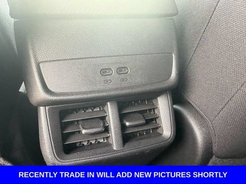 Used 2025 Chevrolet Equinox LT w/ Safety and Technology Package FWD image 12
