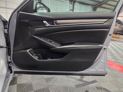 Used 2020 Honda Accord LX image 34