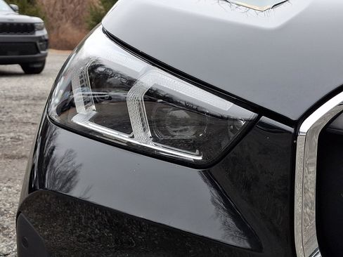 Used 2023 BMW X1 xDrive28i w/ Convenience Package image 9