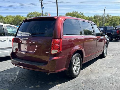 Used 2019 Dodge Grand Caravan SXT FWD image 3
