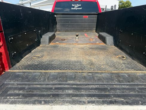 Used 2012 RAM 5500 SLT RWD image 6