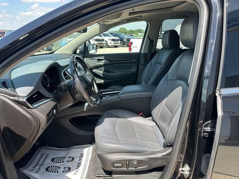 Used 2018 Buick Enclave Essence FWD image 10