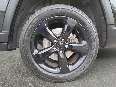 Certified 2023 Jeep Grand Cherokee L Limited w/ Luxury Tech Group II AWD/4WD image 33