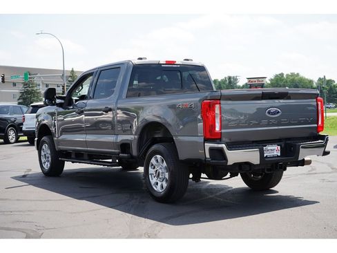 Used 2023 Ford F250 XLT image 5
