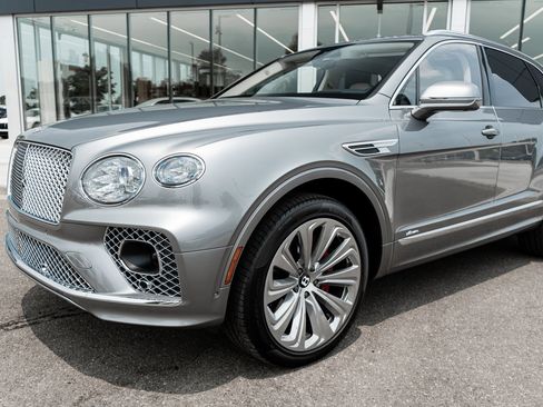 Certified 2023 Bentley Bentayga AWD/4WD image 21