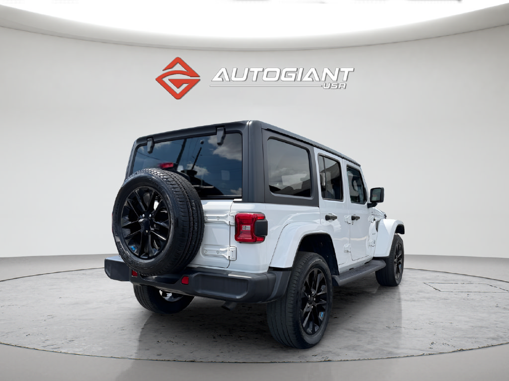 Used 2022 Jeep Wrangler Unlimited Sahara AWD/4WD image 8