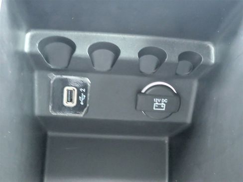 Used 2020 Jeep Cherokee Trailhawk w/ Cold Weather Group image 23