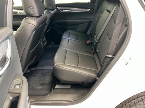 New 2026 Cadillac XT5 Luxury w/ LPO, Floor Liner Package image 22