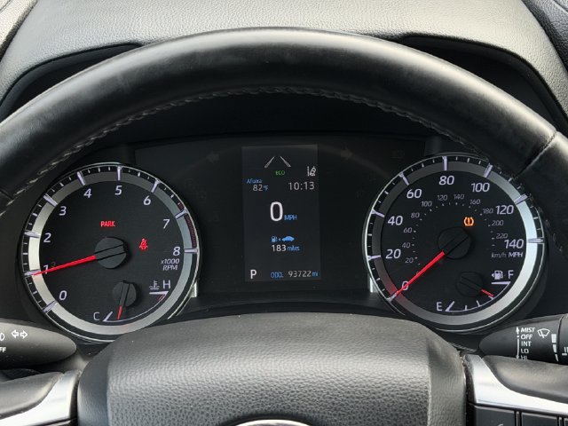 Used 2021 Toyota Highlander LE FWD image 17
