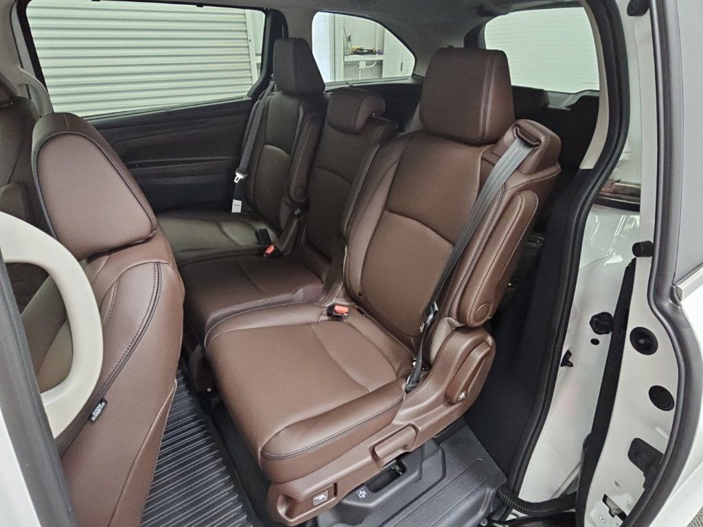 New 2027 Honda Odyssey Touring image 32
