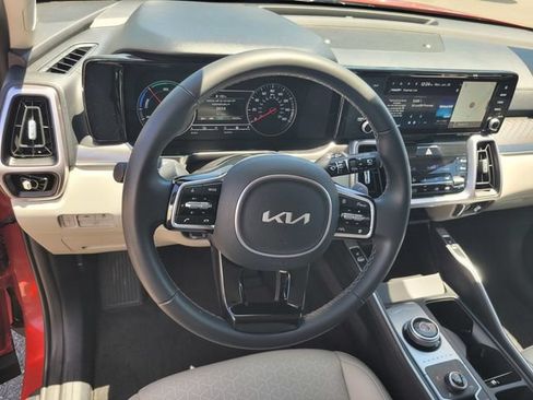 Used 2023 Kia Sorento EX AWD/4WD image 30