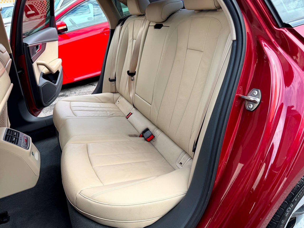 Used 2019 Audi A4 2.0T Premium FWD image 29
