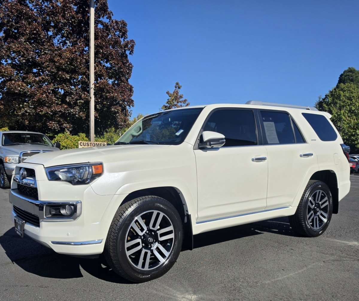 Used 2017 Toyota 4Runner Limited AWD/4WD image 16