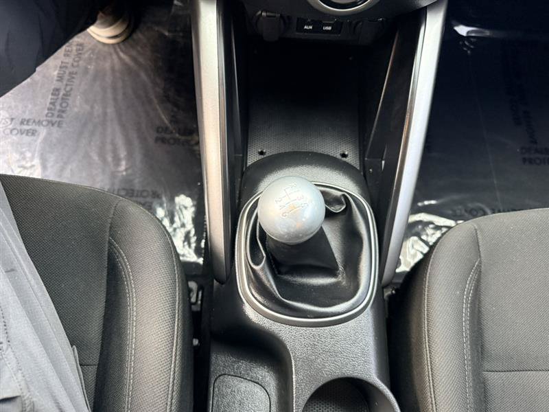 Used 2016 Hyundai Veloster FWD image 25
