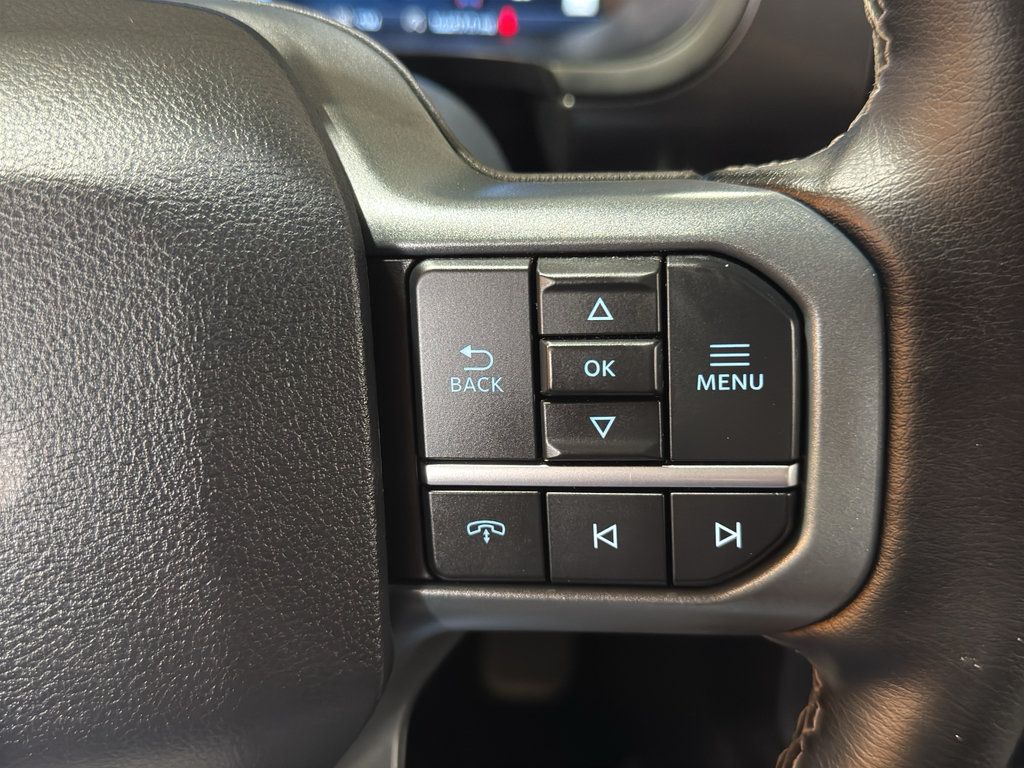 Used 2025 Ford F150 Lariat AWD/4WD image 27