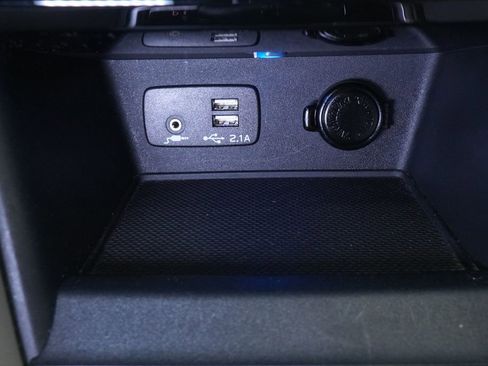 Used 2023 Subaru Forester Limited w/ Popular Package #3 image 36