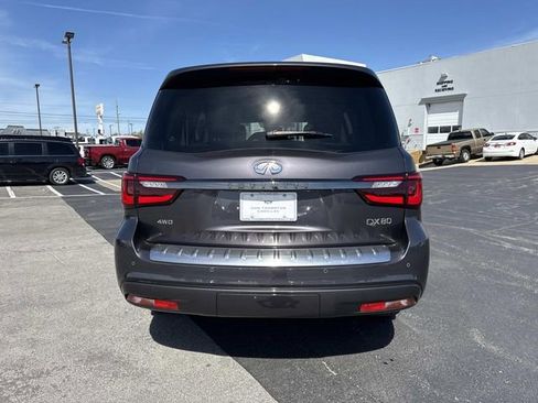 Used 2024 INFINITI QX80 Premium Select w/ Cargo Package AWD/4WD image 3