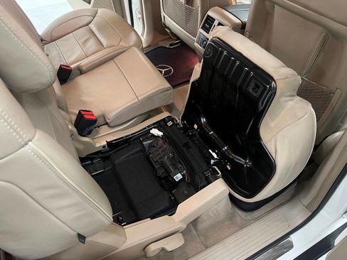 Used 2014 Mercedes-Benz GL 550 GL 550 4MATIC AWD 4dr SUV image 54