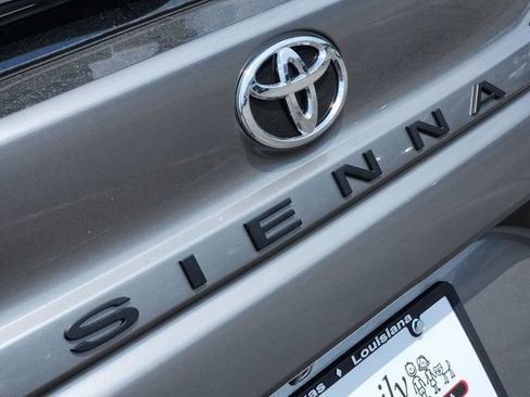 New 2026 Toyota Sienna XLE image 9