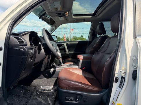 Used 2018 Toyota 4Runner Limited AWD/4WD image 15