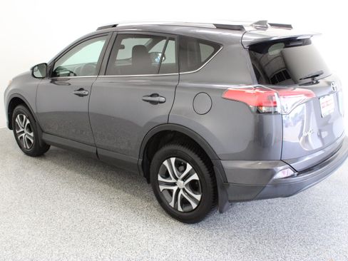 Used 2016 Toyota RAV4 LE AWD/4WD image 9