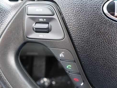 Used 2016 Kia Forte LX FWD image 29