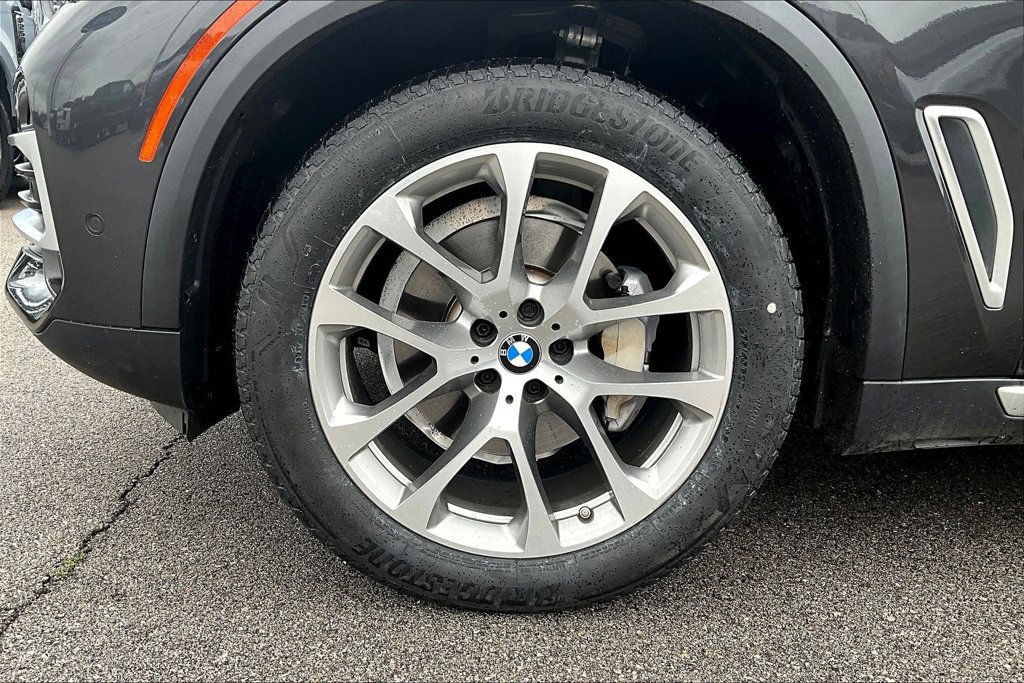 Used 2023 BMW X5 xDrive40i w/ Premium Package AWD/4WD image 8