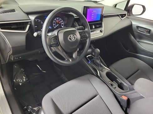Used 2025 Toyota Corolla LE FWD image 18